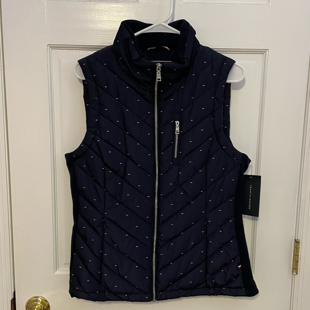 NEW WITH TAGS Tommy Hilfiger Women’s Logo Vest